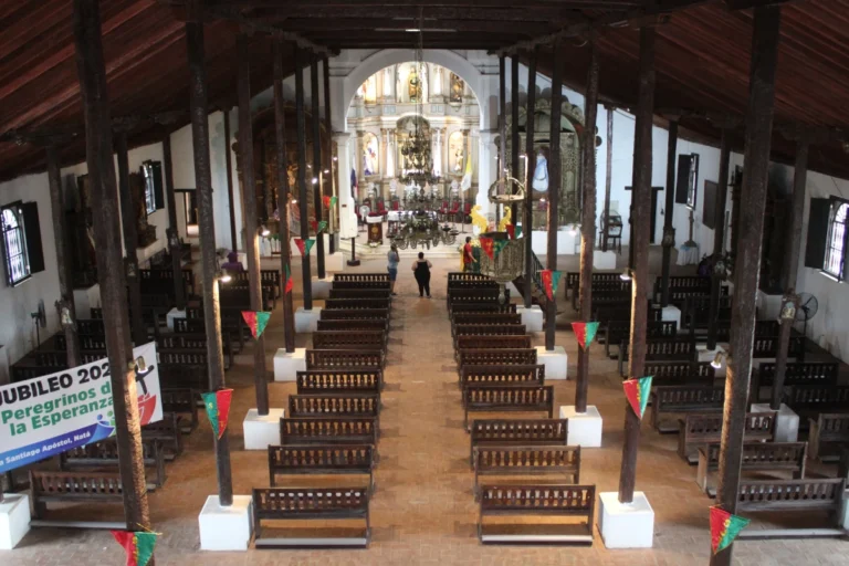 Interior Iglesia de Nata